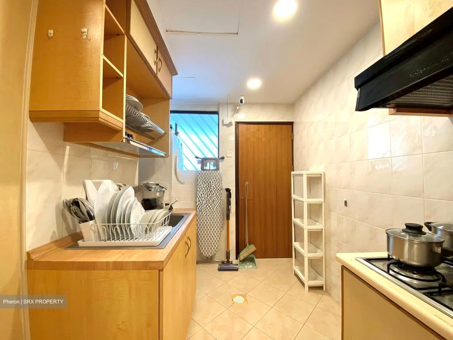 International Plaza (D2), Apartment #553006241